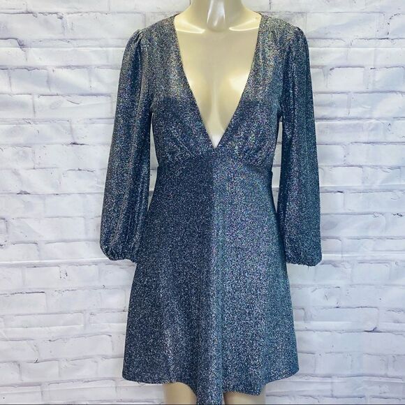 Bardot Marlena Silver Metallic Shimmer Long Balloon Sleeve Short Dress size 6 - Picture 2 of 12